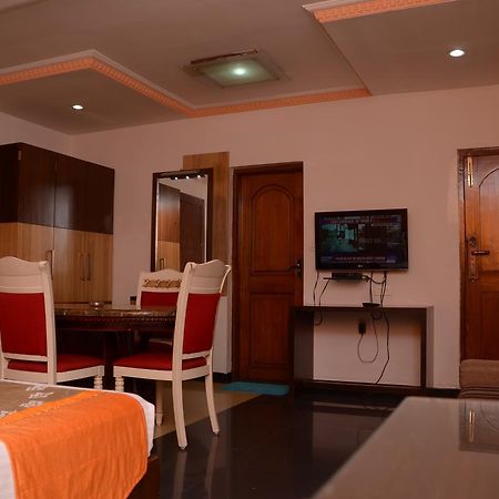 Hotel Rahul Deluxe Nagpur Exterior foto
