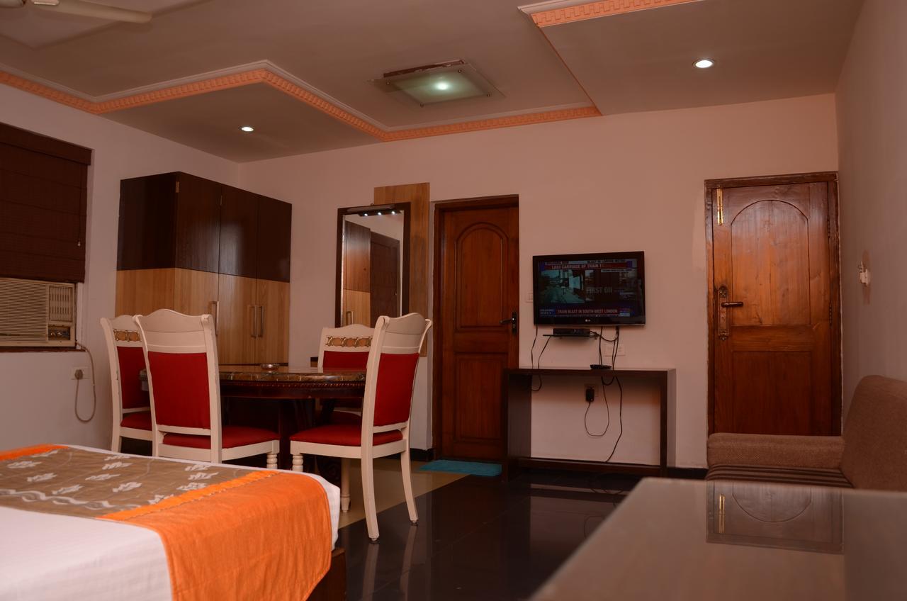 Hotel Rahul Deluxe Nagpur Exterior foto